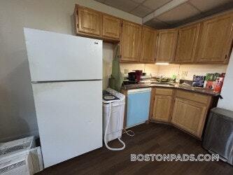 Building Photo - 1209 Boylston St