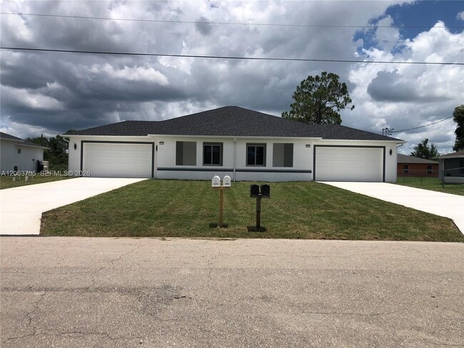Building Photo - 4572 Golfview Blvd Unit 1