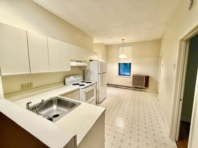 Photo - 26 Beacon St Unit 3