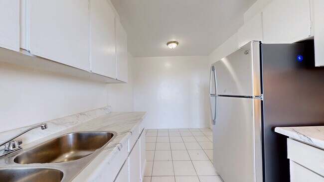 Photo - 100 York Gate Blvd