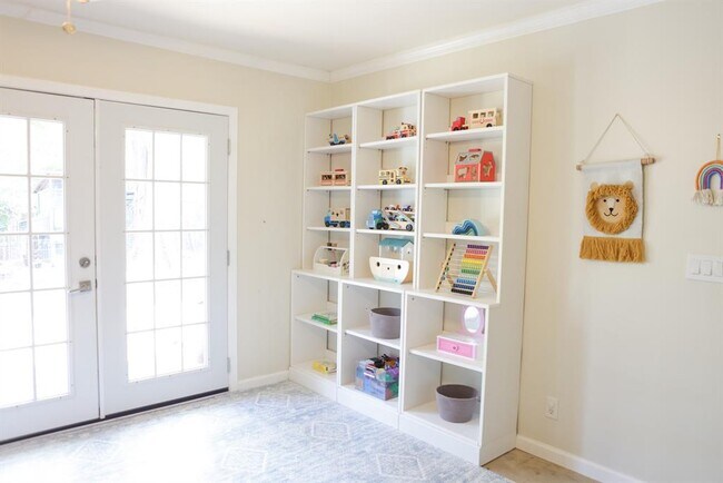 Building Photo - 4815 Oldfort Hill Dr