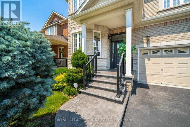 Photo - 30 Eatonville St