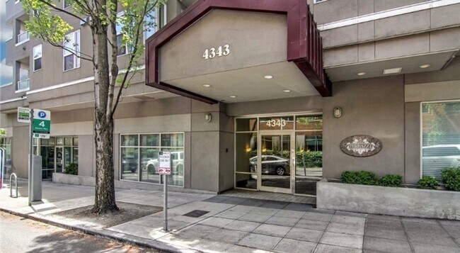 Building Photo - University District Condo Unit 309