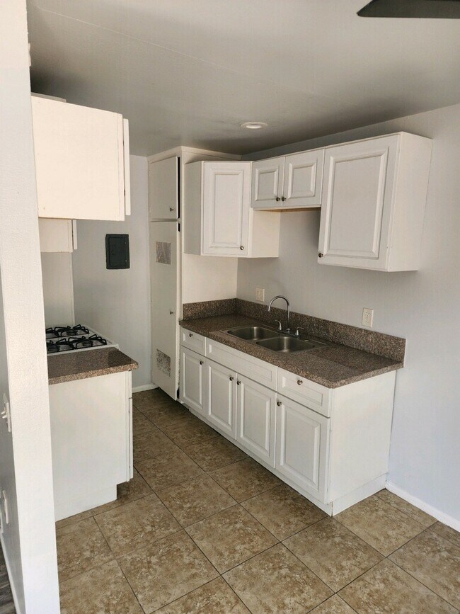 Villa Mojave Apartments
