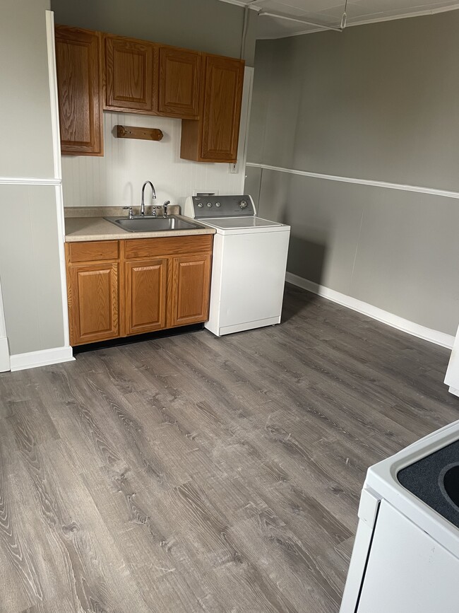 Photo - 715 Grattan St Unit 3rd floor right