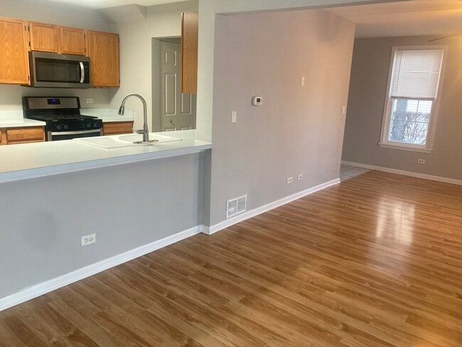 Photo - 1093 Symphony Dr