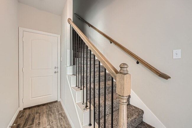 Photo - 301 E Lamar St