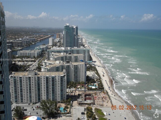 Building Photo - 1830 S Ocean Dr Unit # 4311 Rental