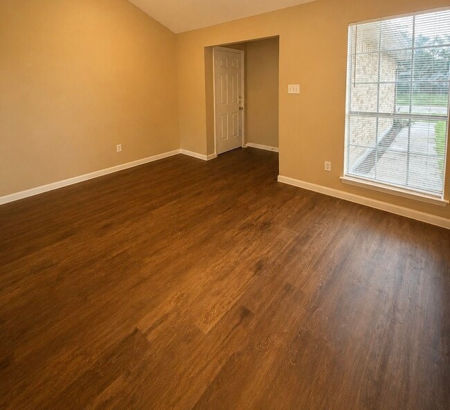 Photo - 7310 Arista Dr