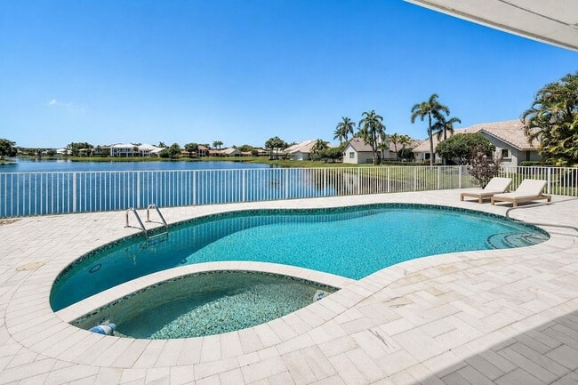 Photo - 4440 Woodfield Blvd