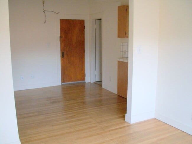 Photo - A Bright Sunny 1 bedroom, with Hardwood Floors Unit 55