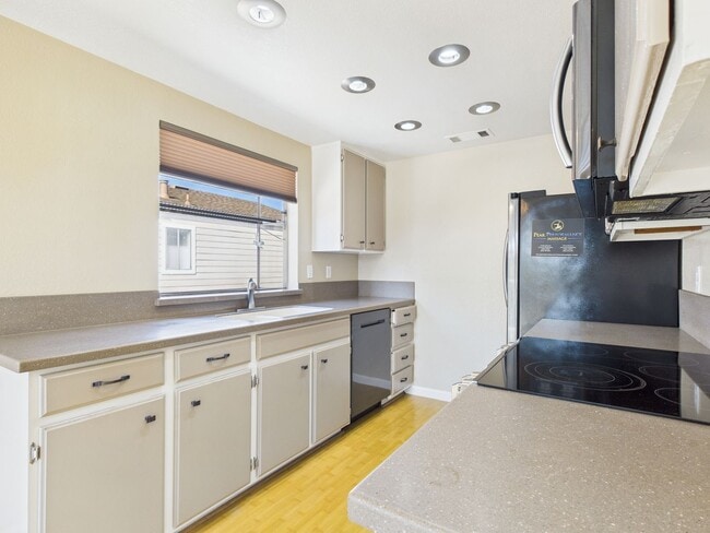 Photo - 2/2 Monterey Condo now available for rent