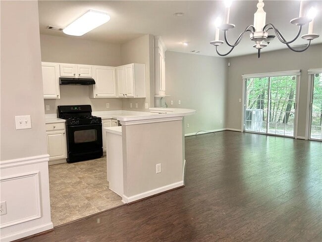 Photo - 3647 Postwaite Cir NW