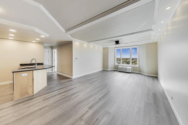 Photo - 1 Renaissance Pl Unit 1220