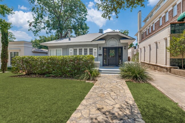 Rare & Classic Oak Lawn House | Major Upda... - Rare & Classic Oak Lawn House | Major Upda...