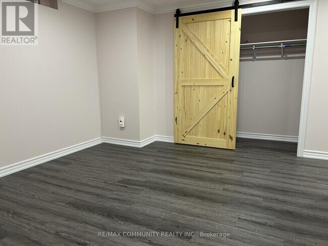 Photo - 1177 Church St N