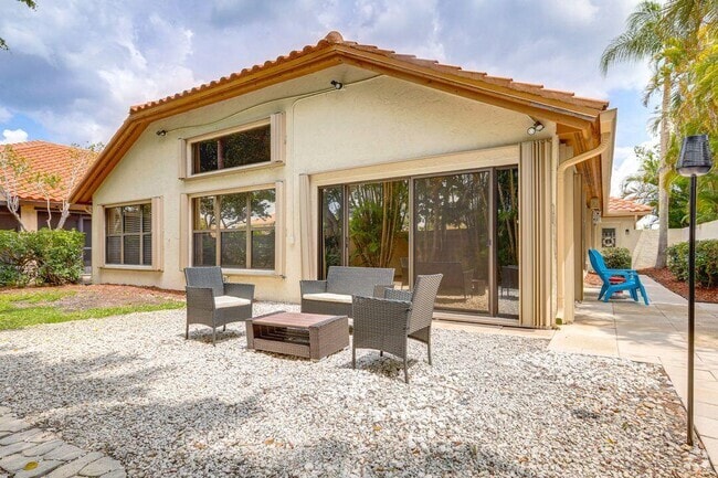 Building Photo - 2856 SW Mariposa Cir Rental