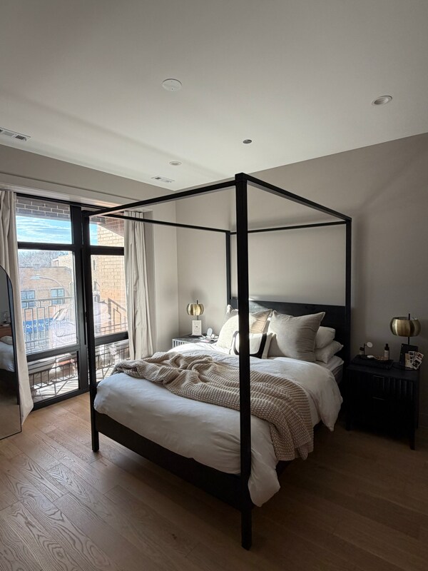 Photo - 1335 N Western Ave