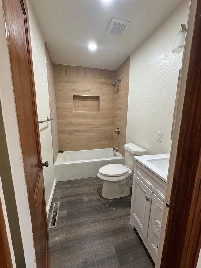 Photo - Beautiful Santa Fe Style home!