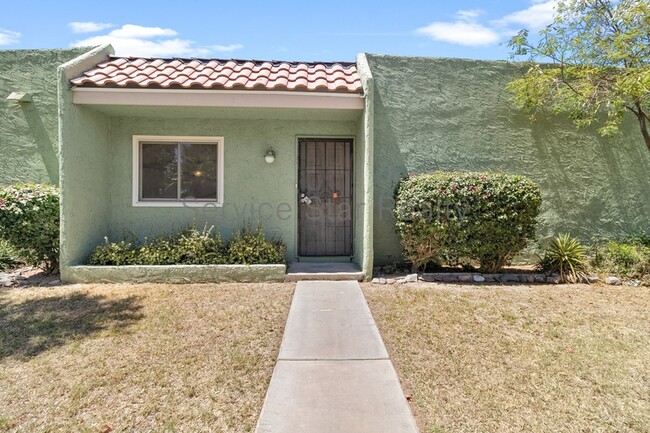 Photo - 10215 N 8th Pl House