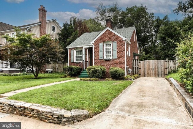 Building Photo - 119 W George Mason Rd Rental
