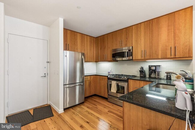 Photo - 1425 Locust St Unit 4E
