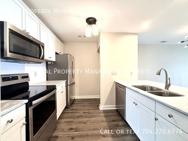 Photo - 913 Southwest Dr