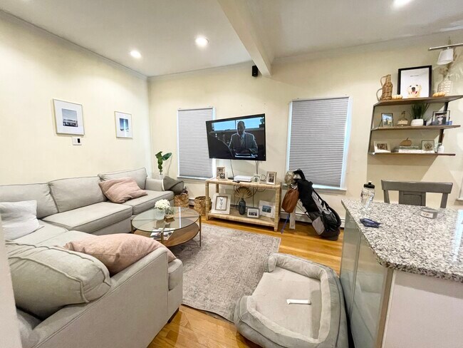 Photo - 190 Boston St Unit T