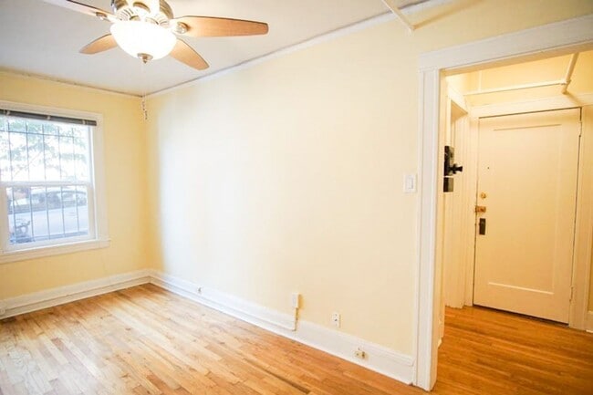 Photo - Garden Level 2 Bdr Located in Desirable Neighborhood! Unidad 15