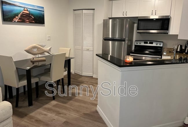 Photo - 1916 Lake Atriums Cir Unidad #41