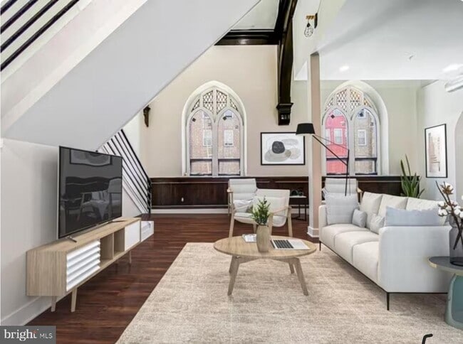 Photo - 5250 Wayne Ave