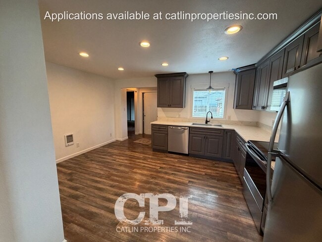 Photo - 2925 Field St