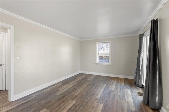 Photo - 1211 Thompson Pl