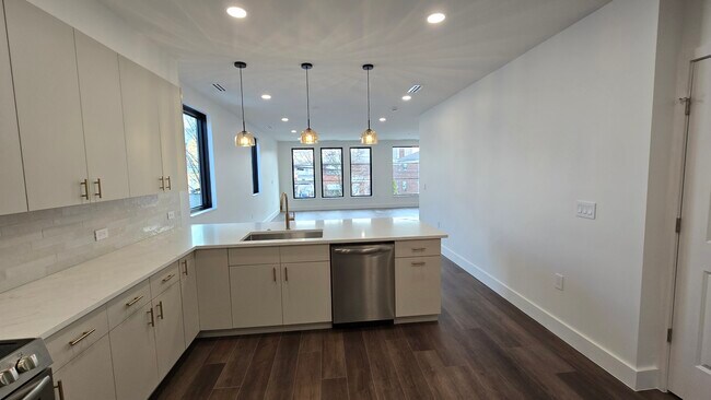 Photo - 75 Lake St Unit 2