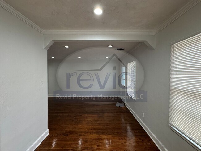 Photo - ROWLAND 623 Unit 625