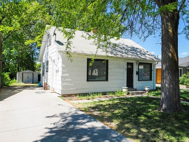 Photo - 3 Bed Bungalow Near BYU & UVU – Large Private Yard