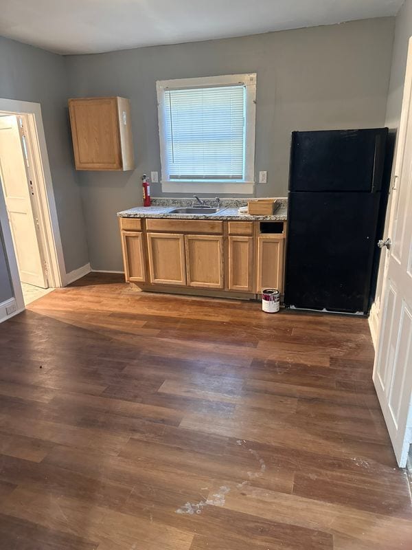 Photo - 215 Church St