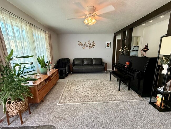104 Saranac Dr