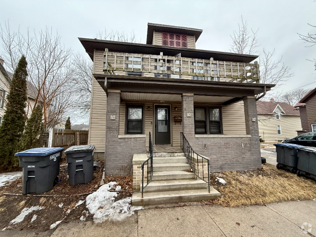 Building Photo - 1025 Superior Ave Rental