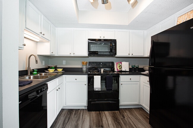 Building Photo - Sawmill Commons