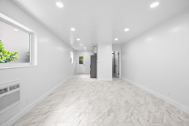 Photo - 411 SE 3rd Ave