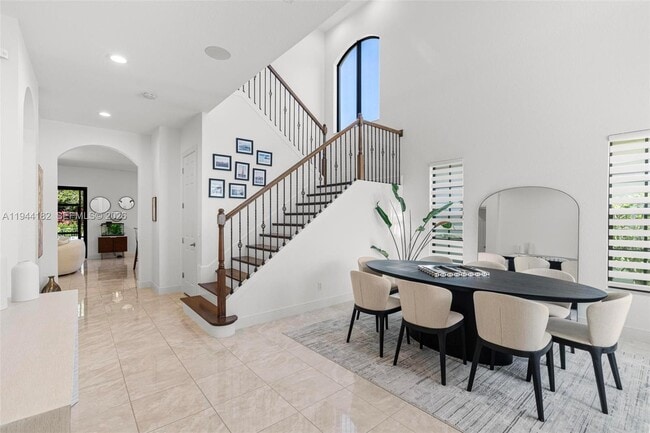 Photo - 10185 Cameilla St