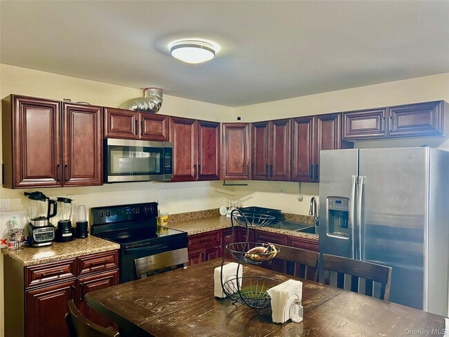 Building Photo - 108 North St Unit 302