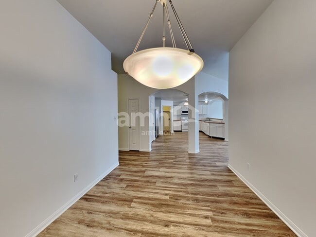 Photo - 2518 Halstead Dr