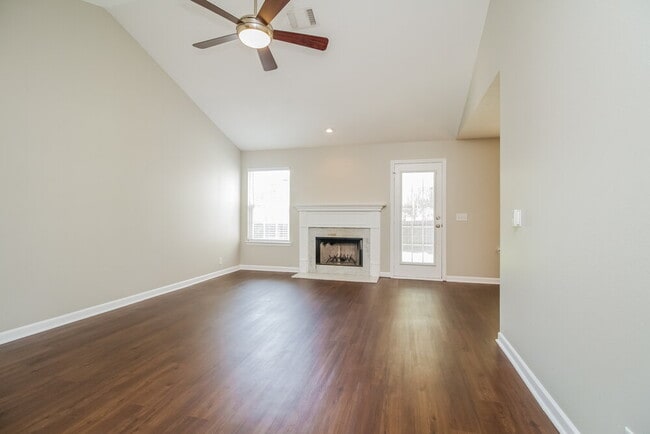 1609 London Gardens Ct