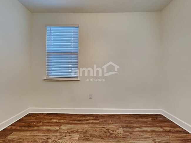 Photo - 1247 Tan Tara Trl