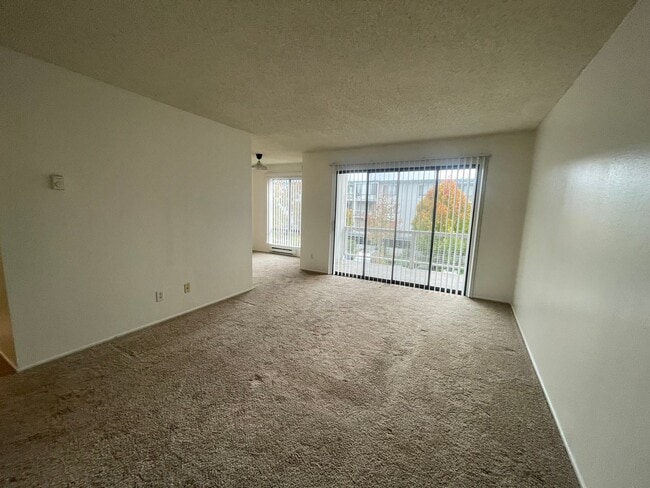 Photo - 1BD/1BA CONDO AVAILABLE AT WATERGATE COMPLEX!!! Unit 364