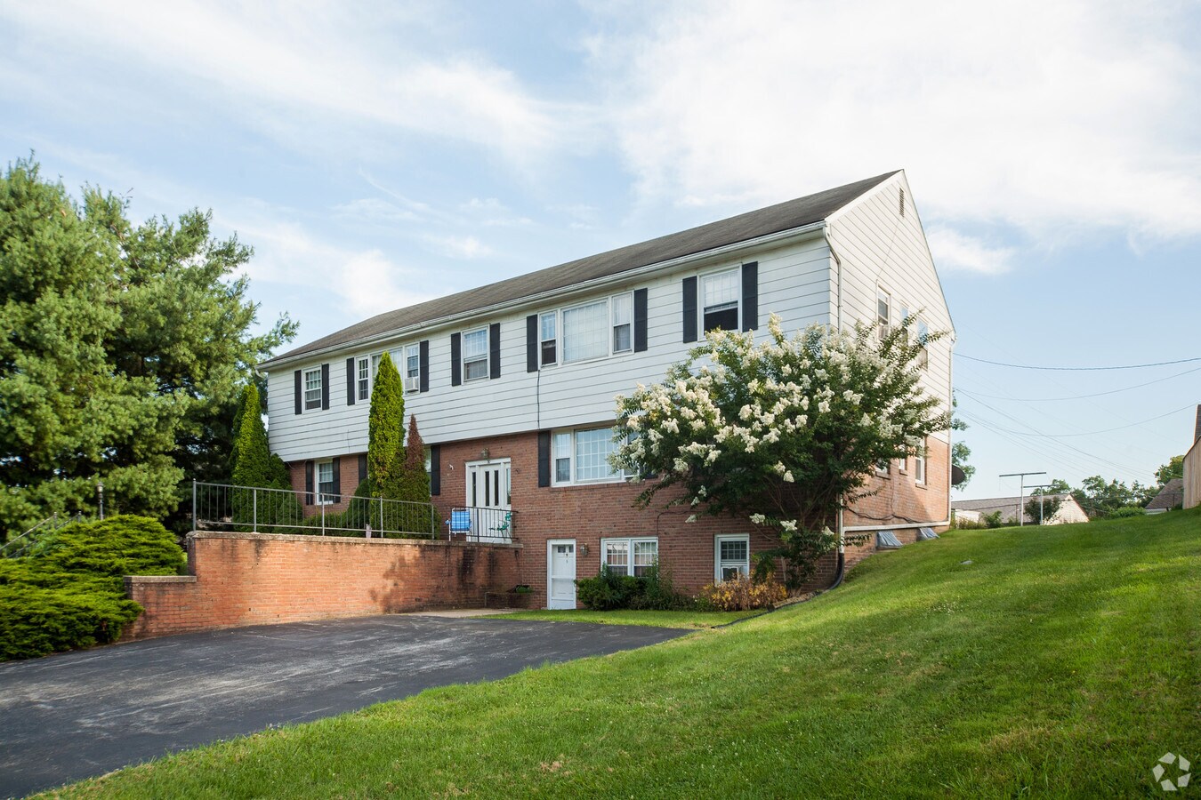 Photo - 30 S Colonial Dr Apartments