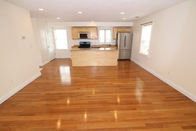 Photo - 76 Seaver St Unit 2