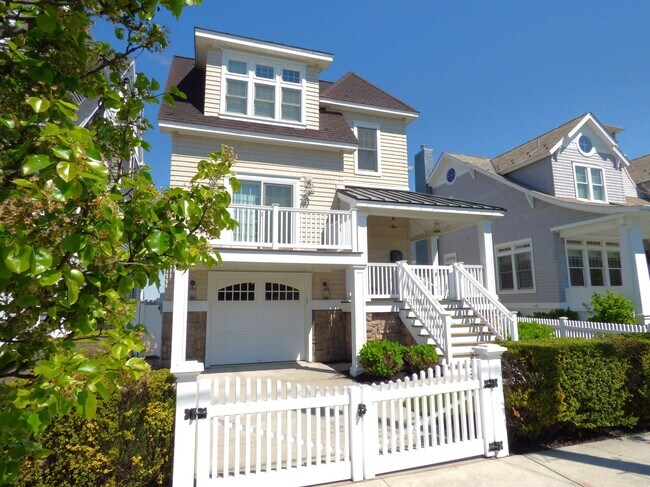 1340 Pleasure Ave